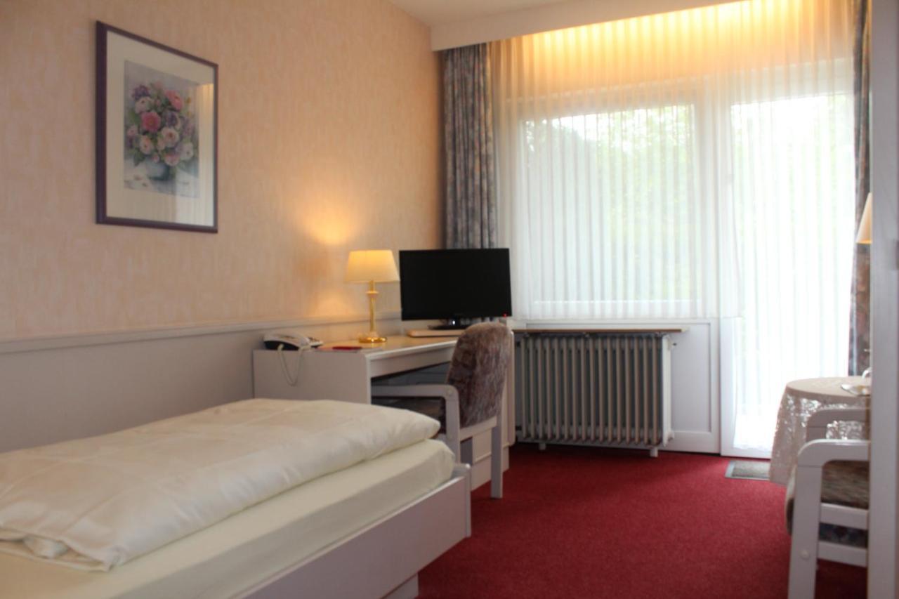 Hotel Zum Rosenteich Bad Zwischenahn Exterior photo